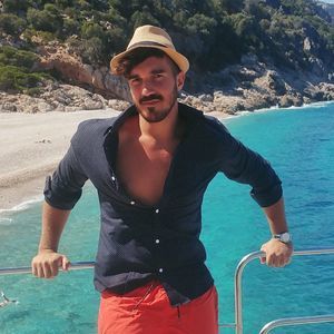 Meet your Posher, Christian